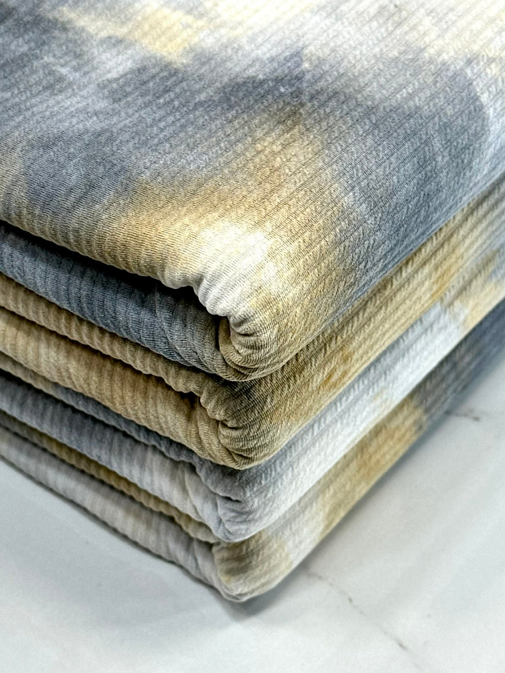 (TEXTURE HORIZONTAL RIB) VINTAGE YELLOW, GRAY AND OFF WHITE TIE DYE