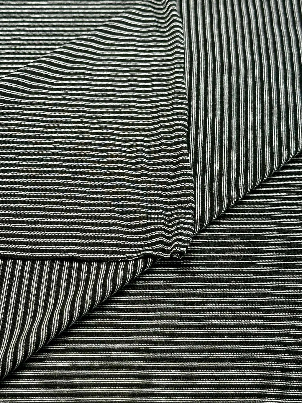 (KNIT) OFF WHITE DOUBLE STRIPE ON BLACK