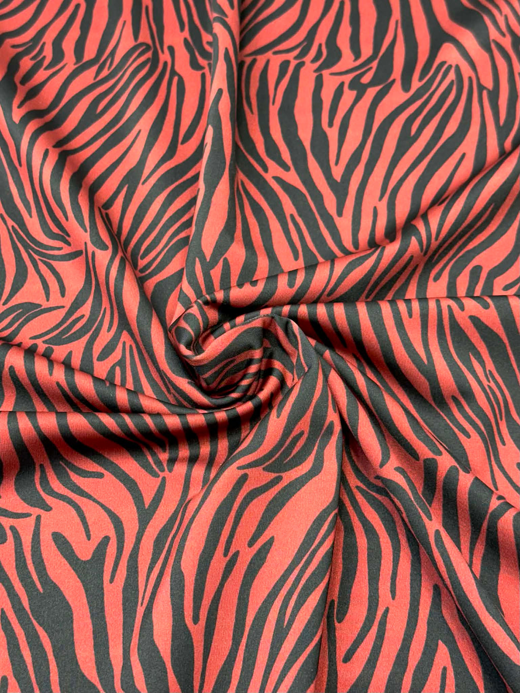 (SWIM) BLACK ZEBRA ON BURGUNDY(2)