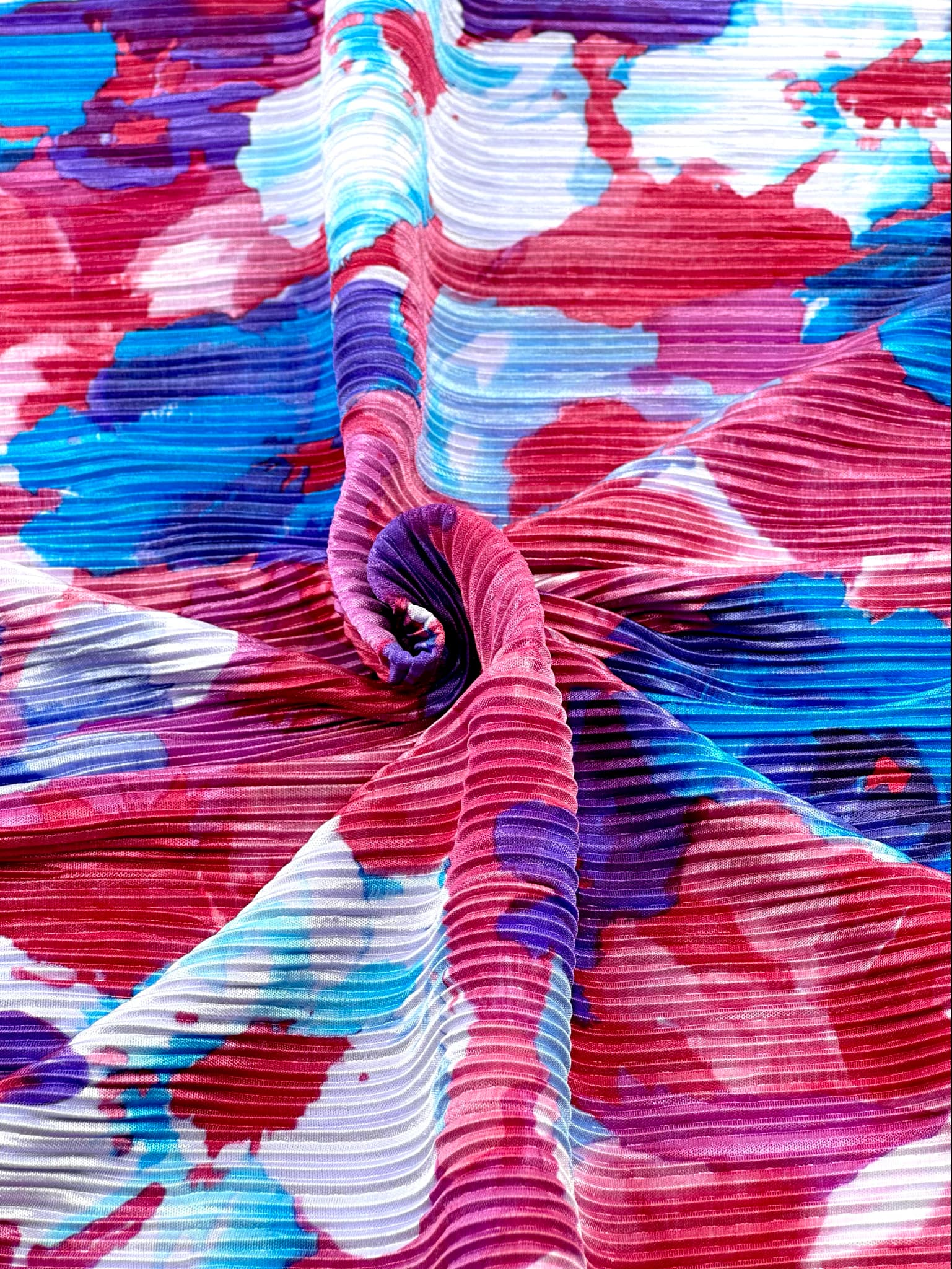 (PLEATED) BLUE AND PURPLE FLORAL ON BRIGHT MAUVE