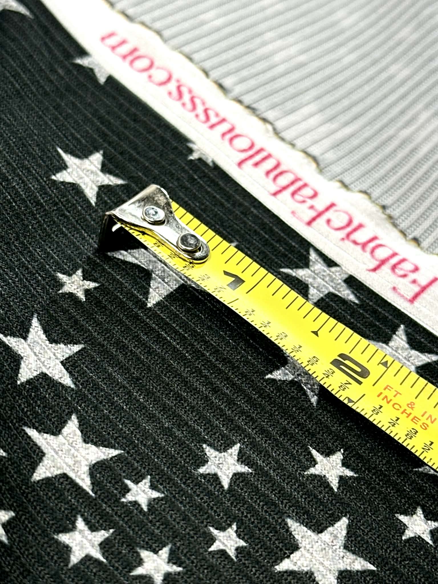 (4X2 YUMMY RIB) SILVER SHIMMER STARS ON BLACK