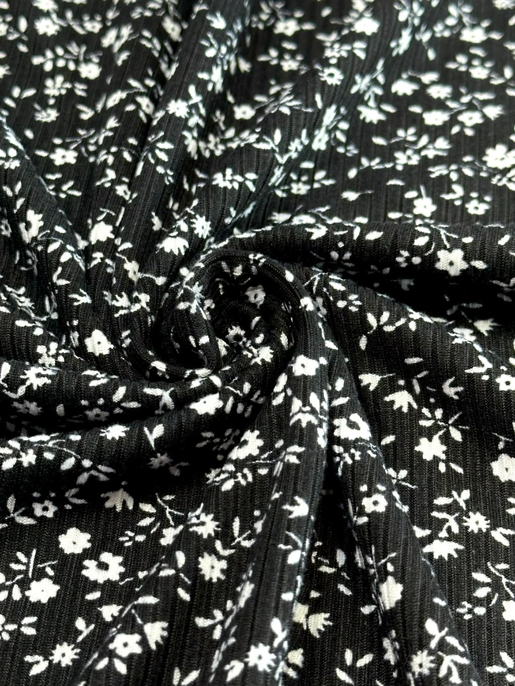(4X2 YUMMY RIB) TINY WHITE FLOWERS ON BLACK