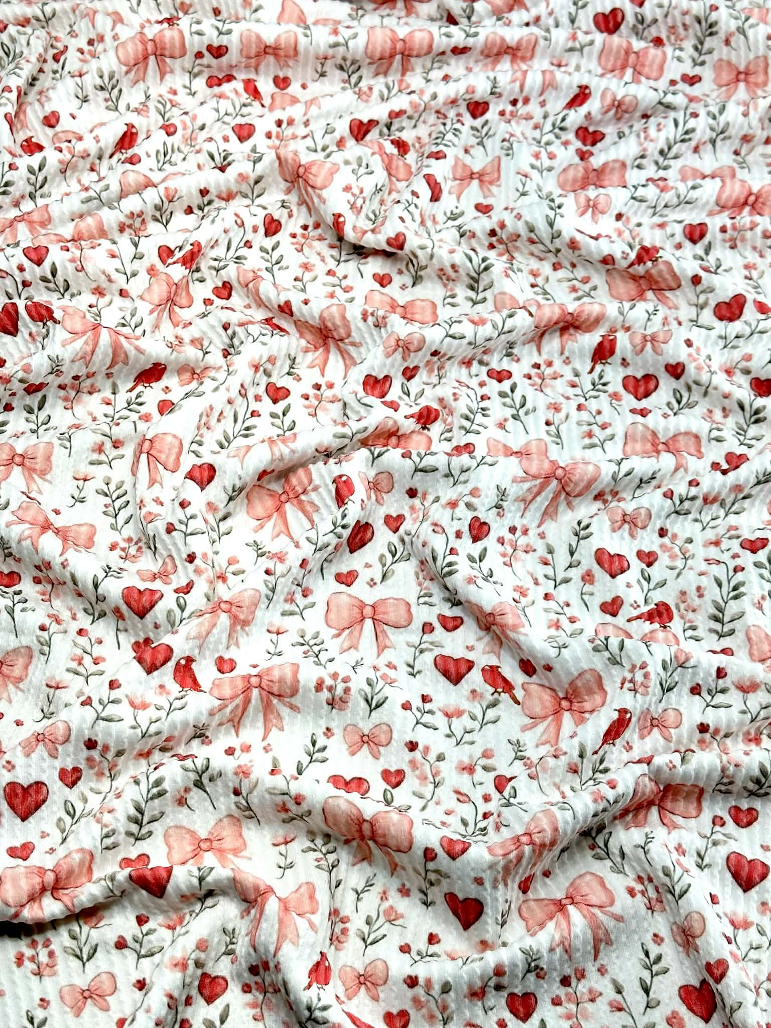(URBAN RIB) HEARTS, BOWS, FLOWERS, AND RED BIRDS ON OFF WHITE