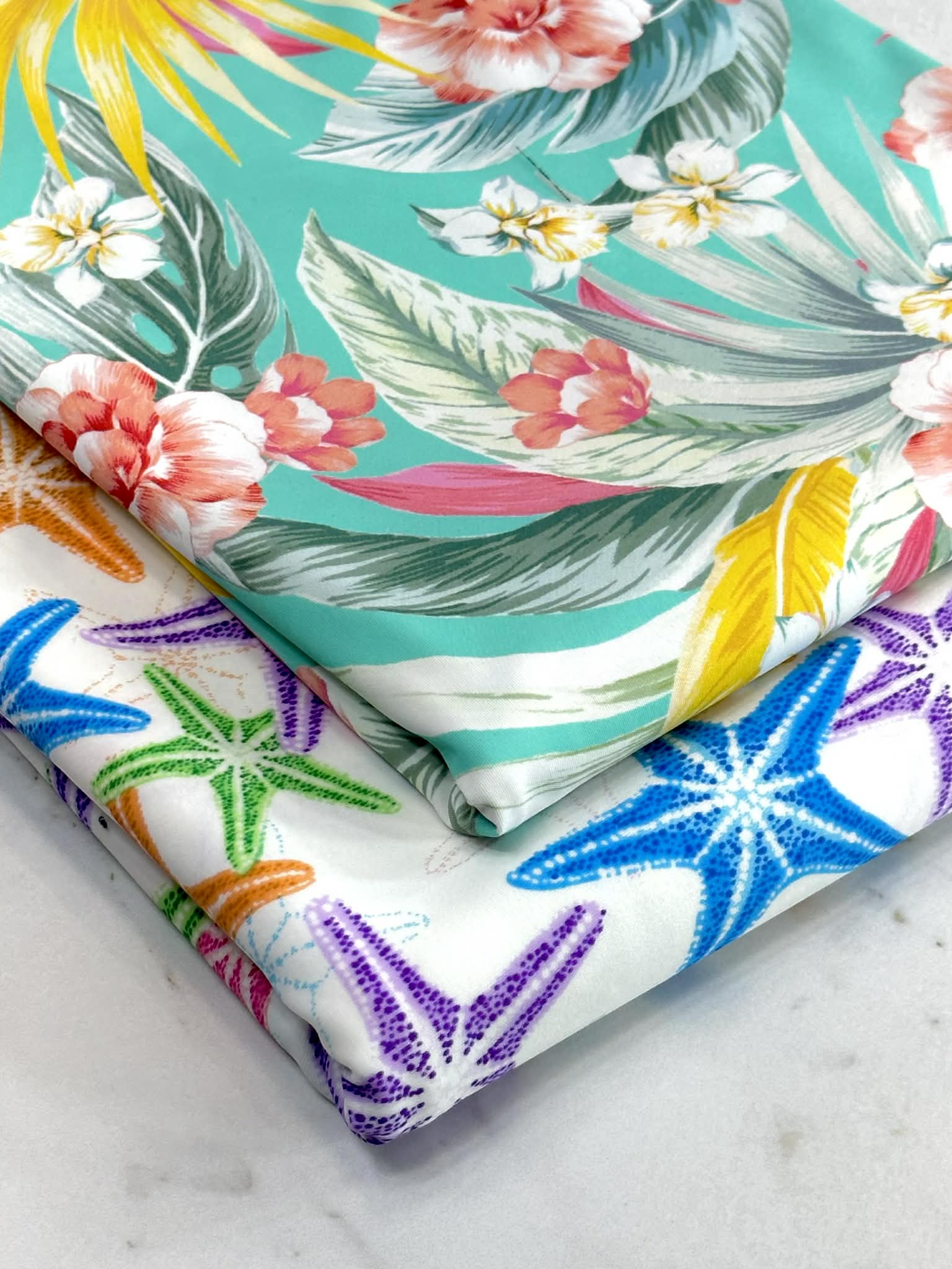 (SWIM) TROPICAL PATTERN ON AQUA