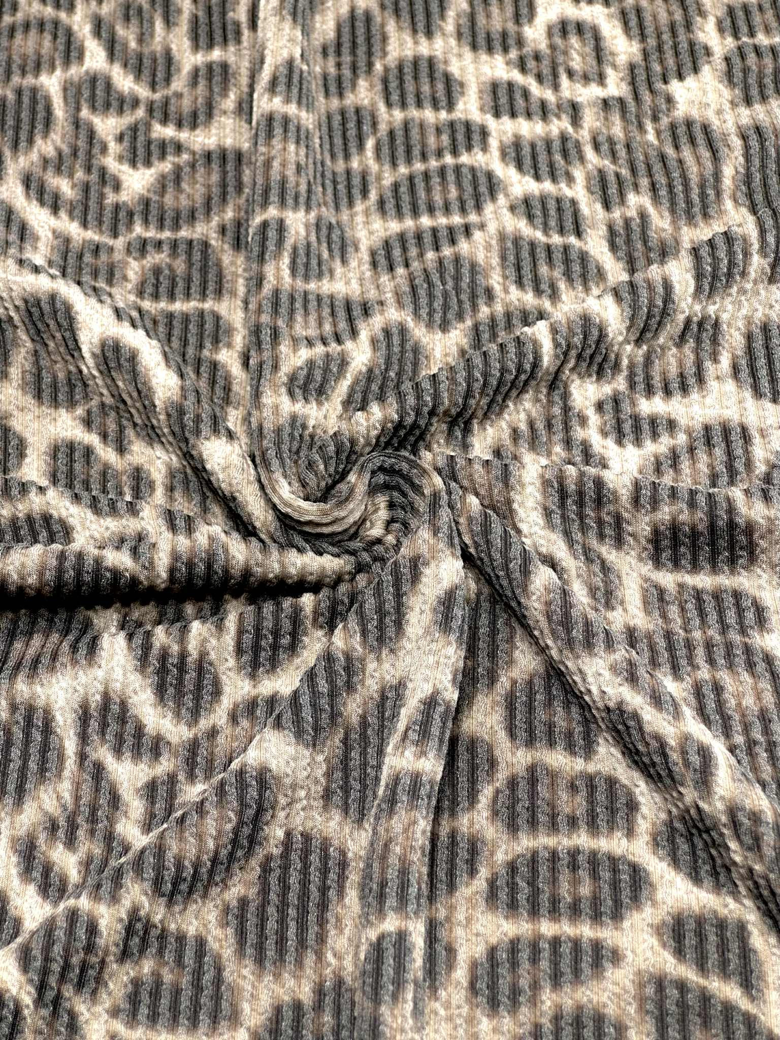 (URBAN RIB) VINTAGE BLACK CHEETAH