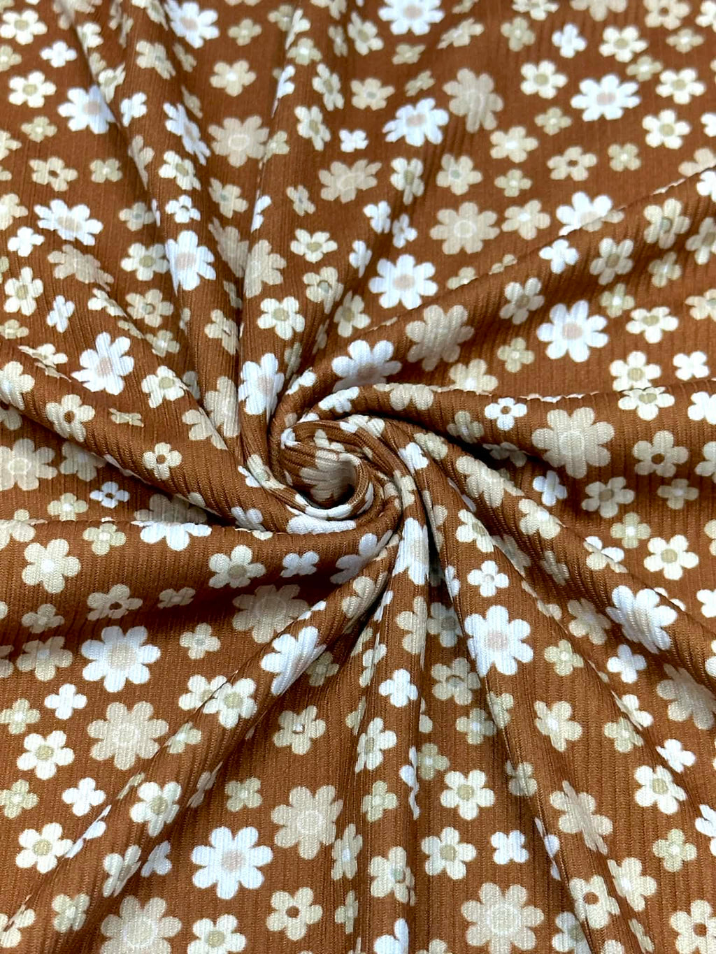 (2X2 YUMMY RIB) CREAM AND OFF WHITE TINY FLOWERS ON BROWN