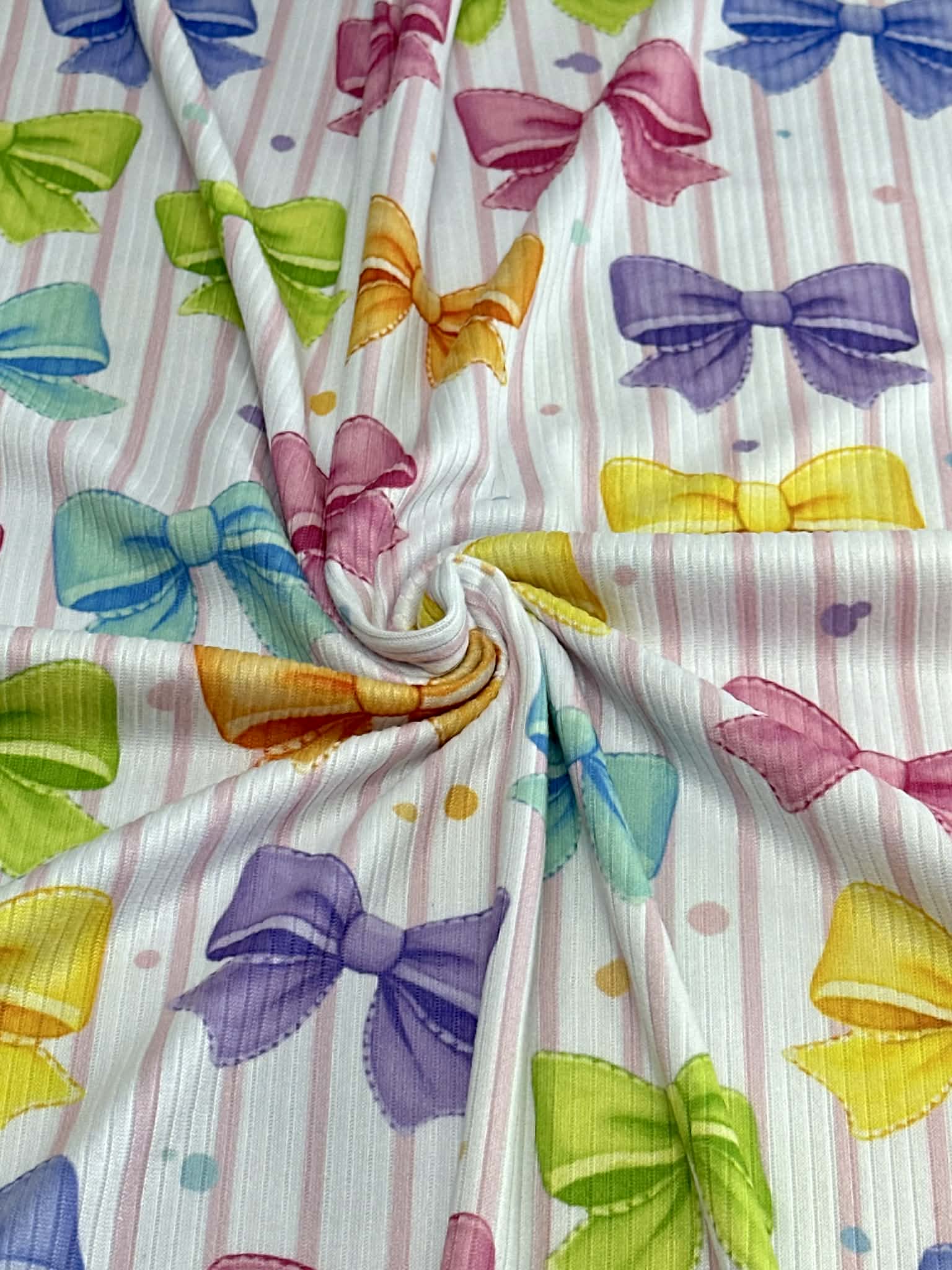 (4X2 YUMMY RIB) COLORFUL BOWS AND PINK STRIPES ON OFF WHITE