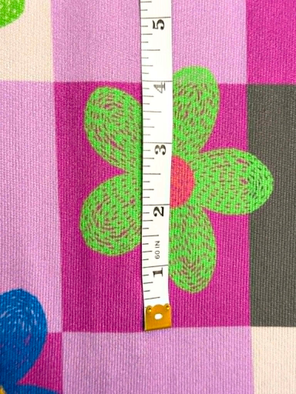 (SWEATER KINT/OAKLEY) FLOWERS ON PURPLE AND GRAY LARGE CHECKERED
