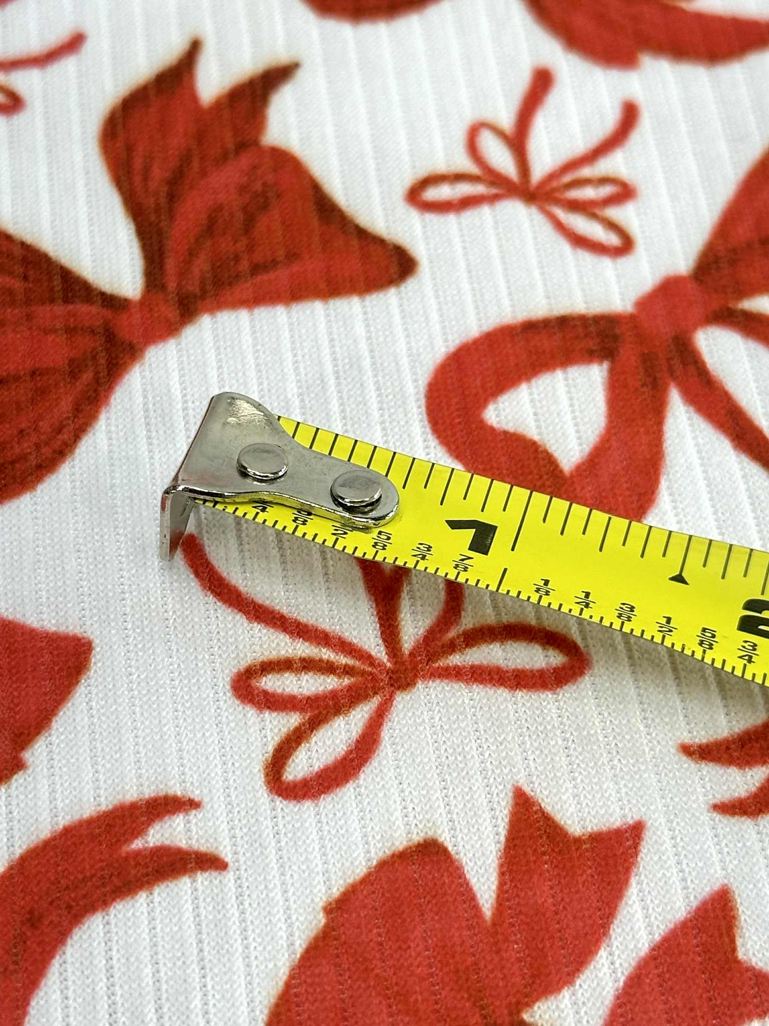 (4X2 RIB) RED BOWS ON OFF WHITE