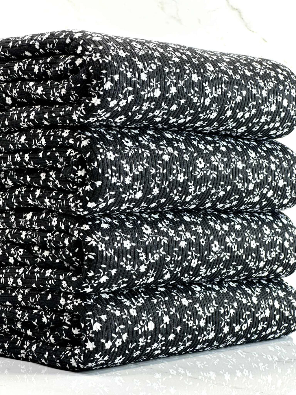 (4X2 YUMMY RIB) TINY WHITE FLOWERS ON BLACK