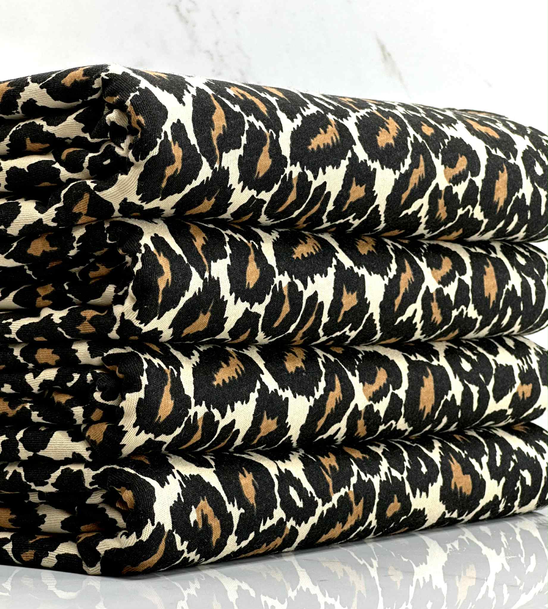 (COTTON JERSEY) BLACK AND CAMEL CHEETAH ON TAN