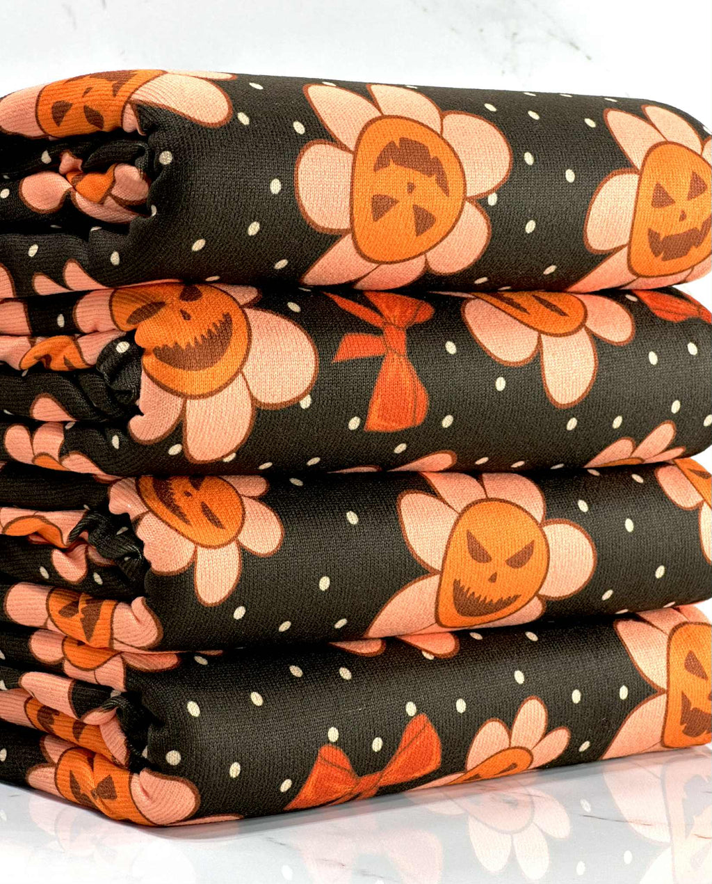 (OAKLEY) ORANGE PUMPKIN FLOWERS AND BOWS ON DARK BROWN(1)
