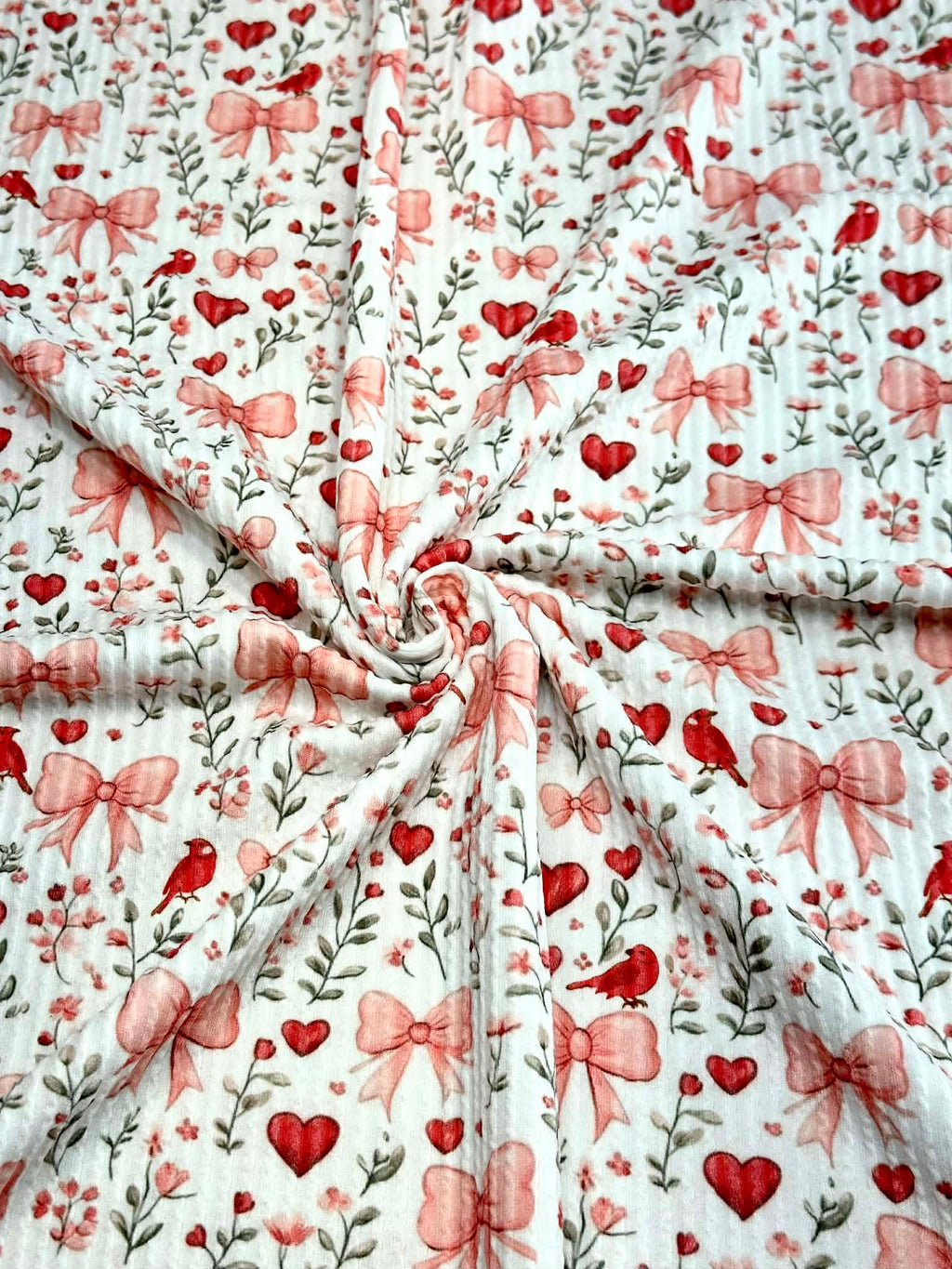 (URBAN RIB) HEARTS, BOWS, FLOWERS, AND RED BIRDS ON OFF WHITE