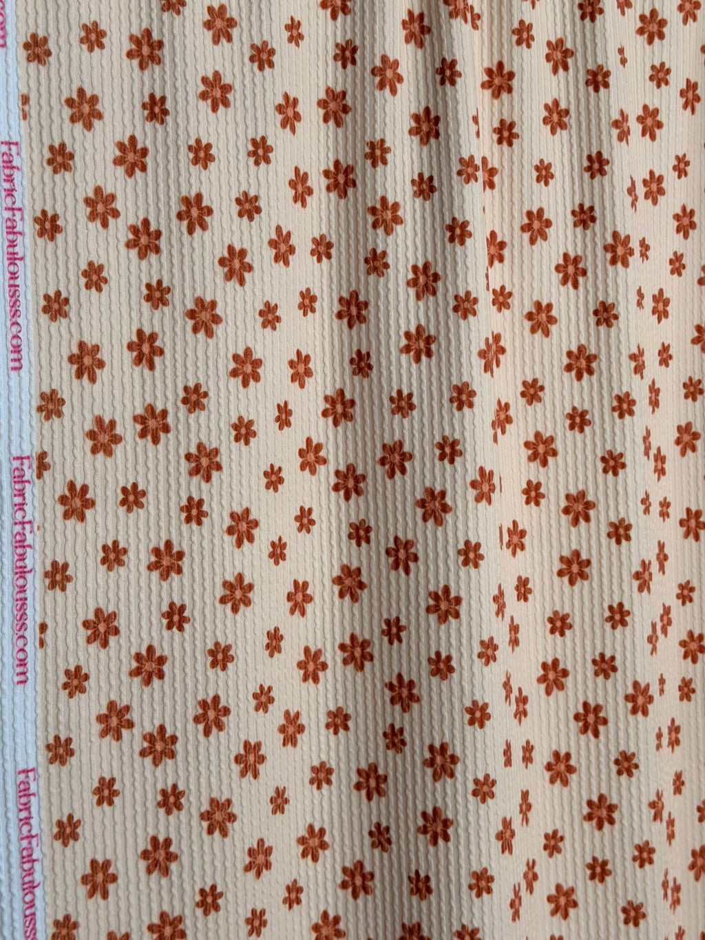 (URBAN RIB) TINY BURNT ORANGE FLOWERS ON CREAM