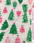 (4X2 RIB) PINK AND GREEN CHRISTMAS TREES WITH OFF WHITE BOWS ON LIGHT PINK