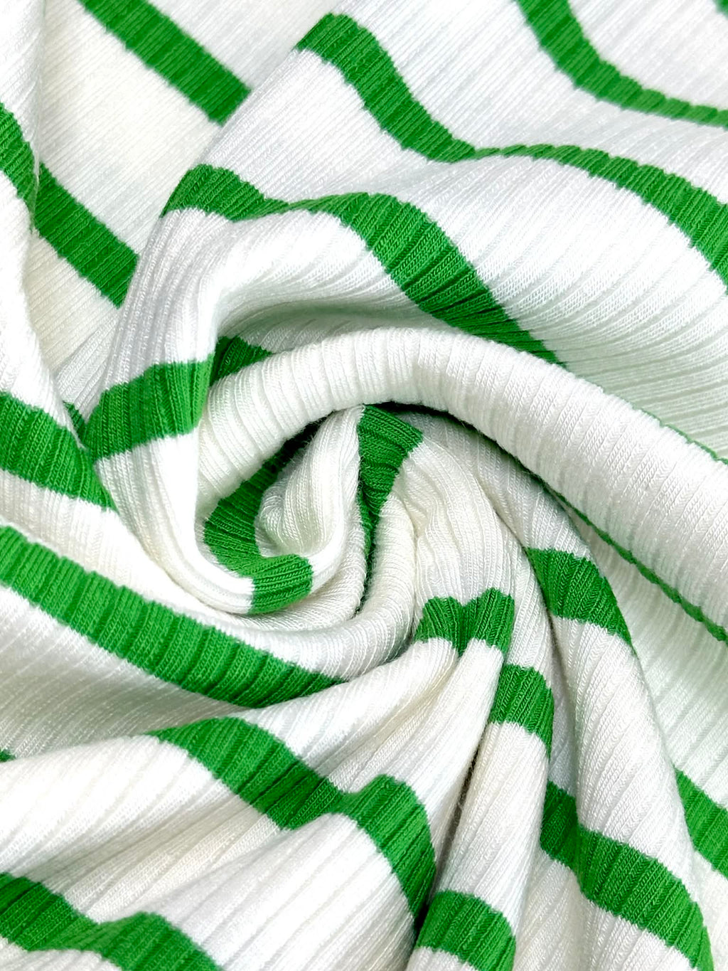 (RIB) GREEN STRIPES ON IVORY
