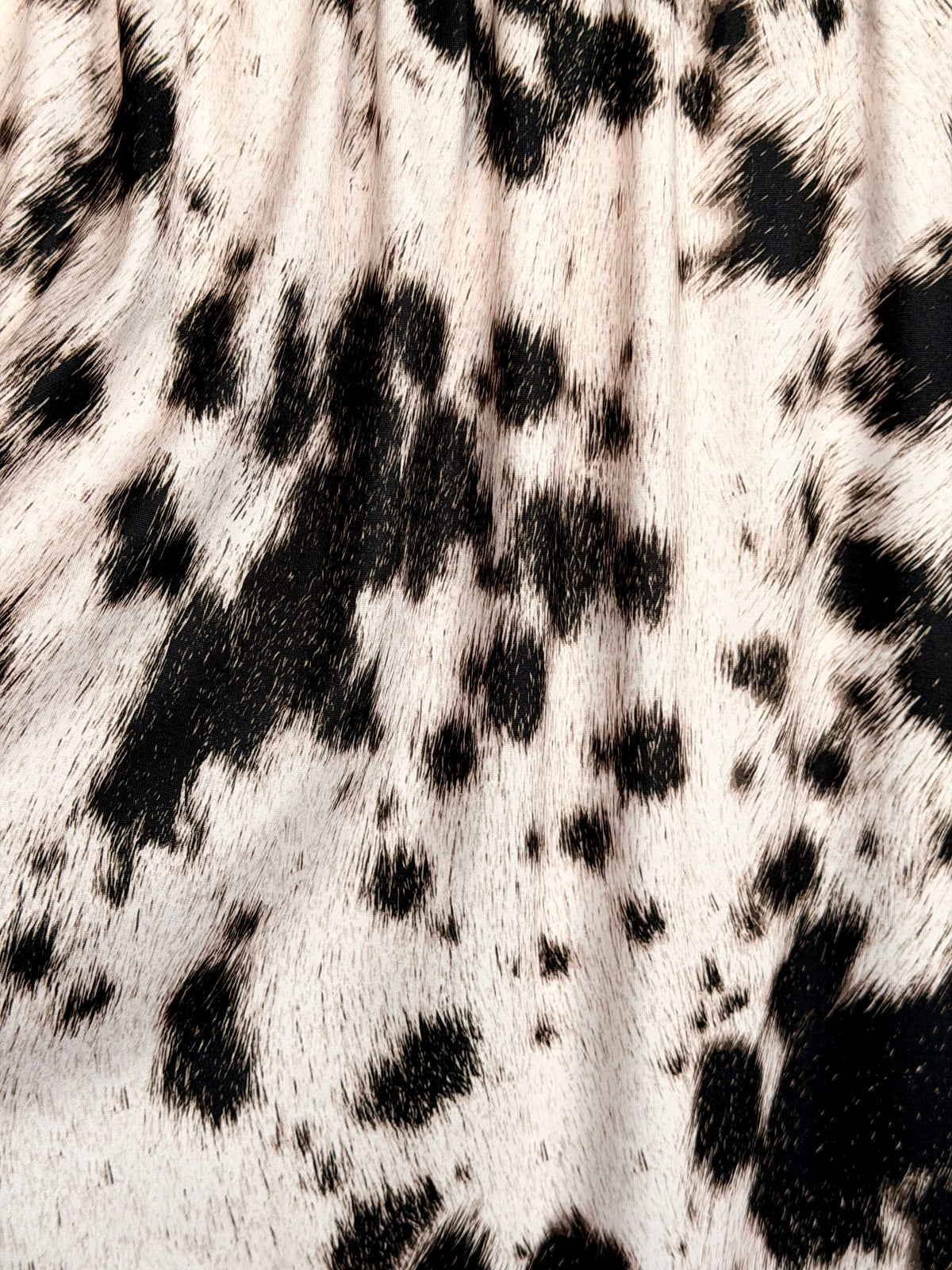 (DBP) REALISTIC COW PRINT