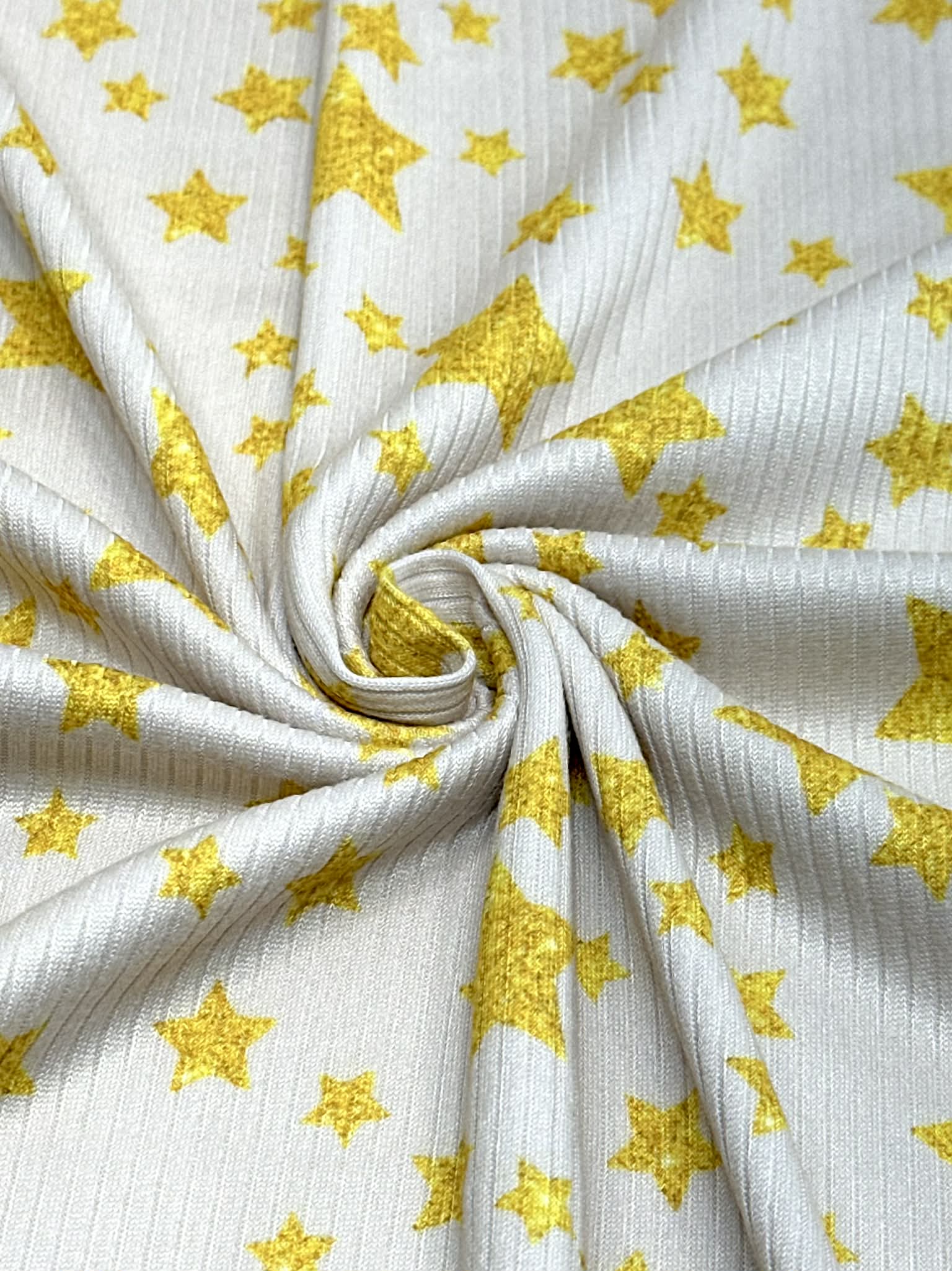 (4X2 YUMMY RIB) GOLD SHIMMER STARS ON CREAM