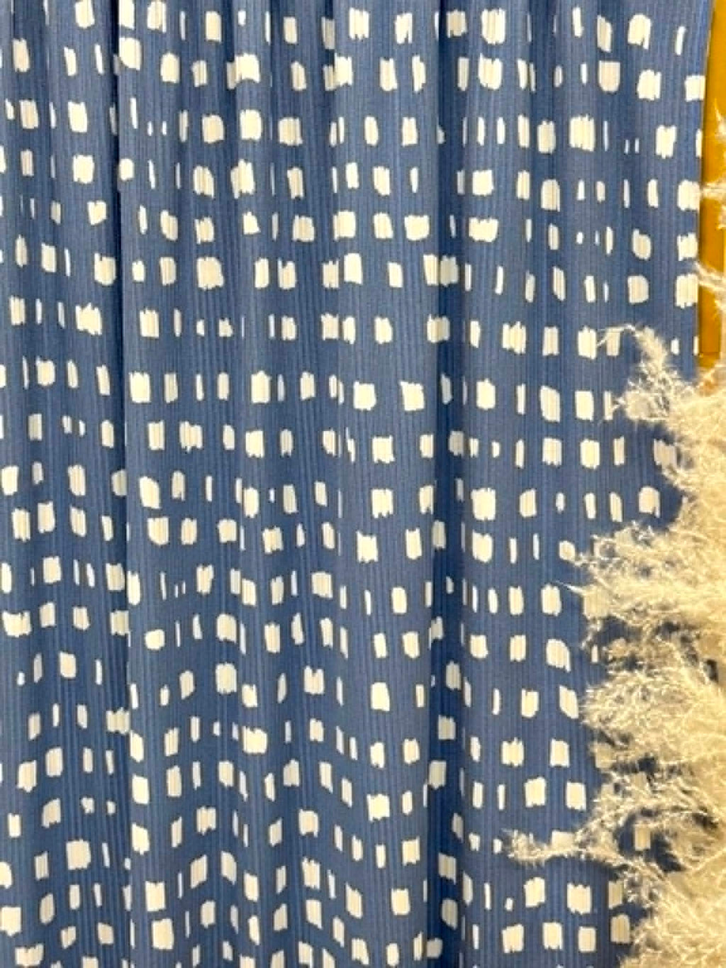 (4X2 YUMMY RIB) OFF WHITE BRUSH MARKS ON BLUE