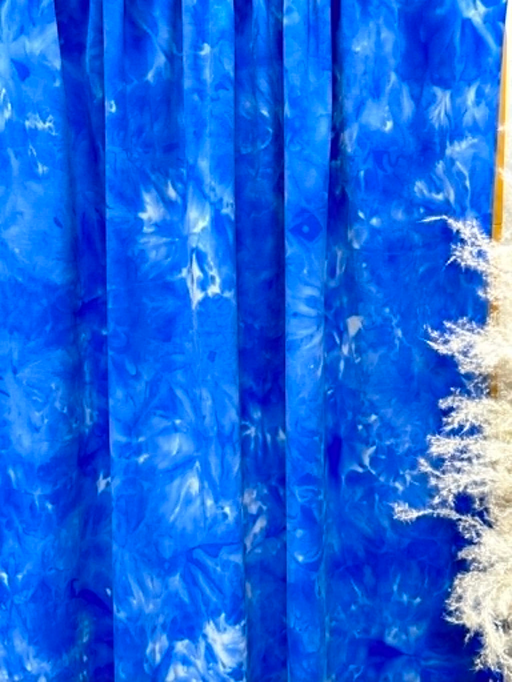 (YOGA) BLUE AND OFF WHITE TIE DYE