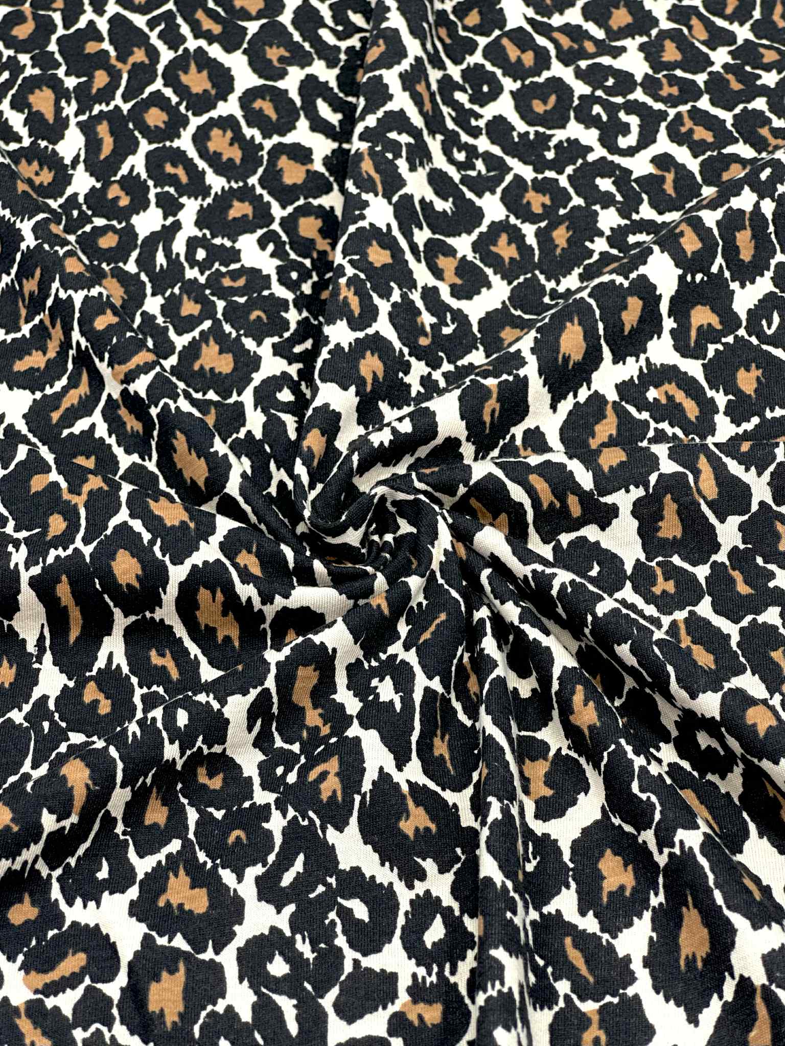 (COTTON JERSEY) BLACK AND CAMEL CHEETAH ON TAN