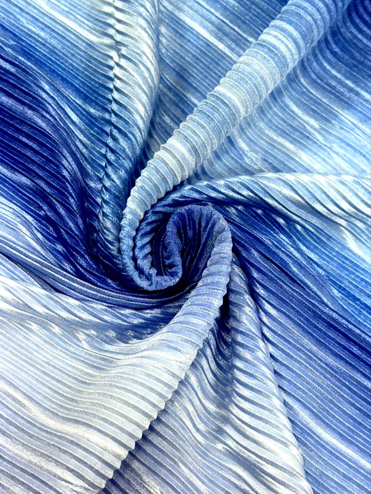 (PLEATED) BLUE COLORWAVE (2)