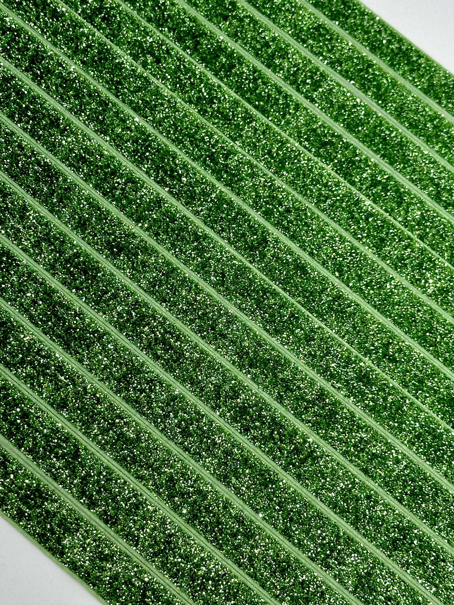(TRIM) 5/8 ELASTIC GREEN SHIMMER