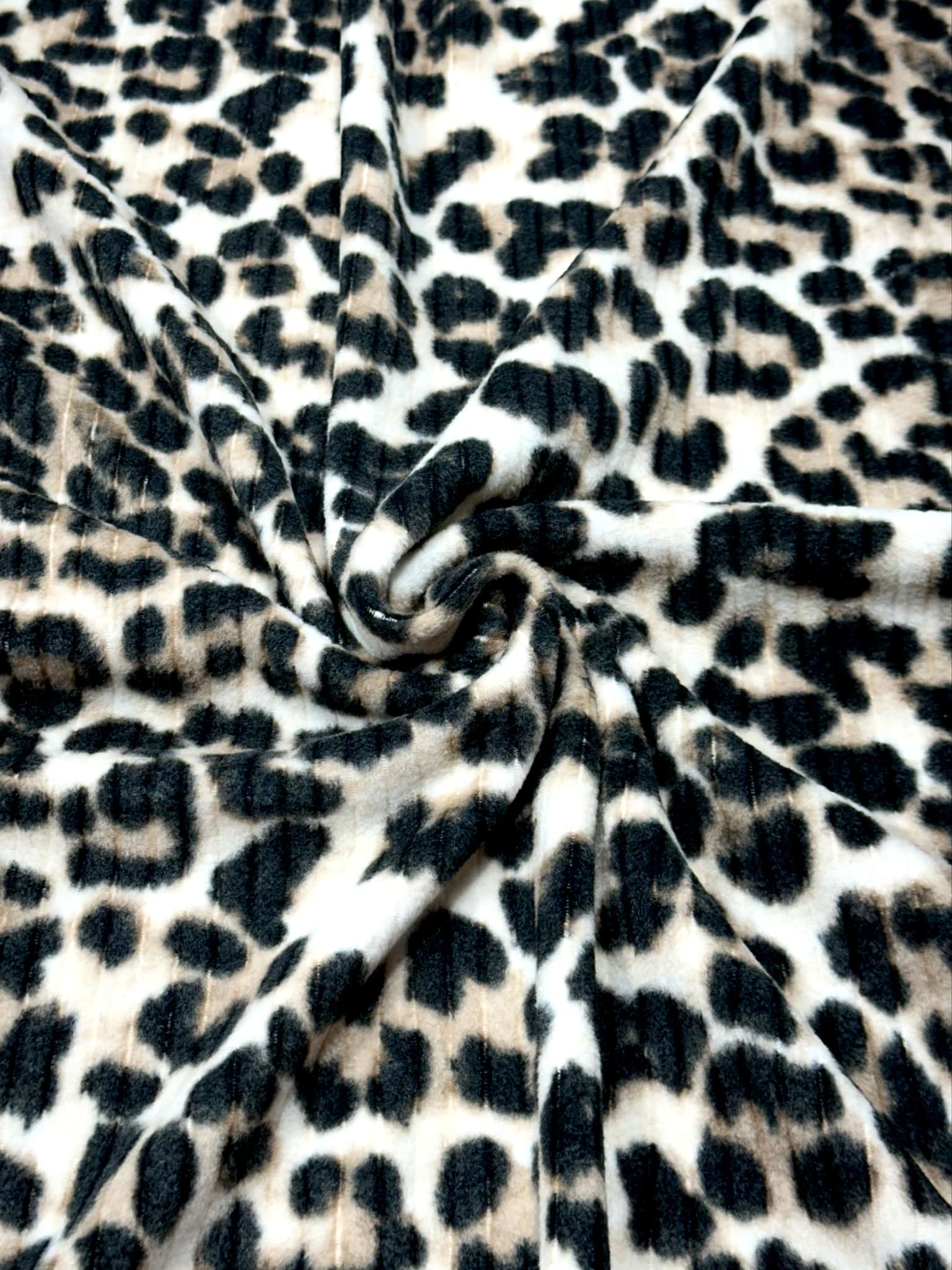 (BRUSHED WIDE RIB) BLACK AND TAN CHEETAH(3)