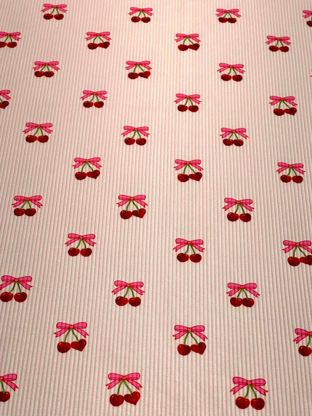 (2X2 BRUSHED RIB) CHERRY HEART WITH BOWS ON BLUSH