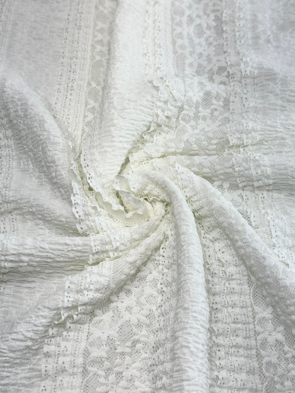 (RUFFLE LACE) OFF WHITE FLORAL