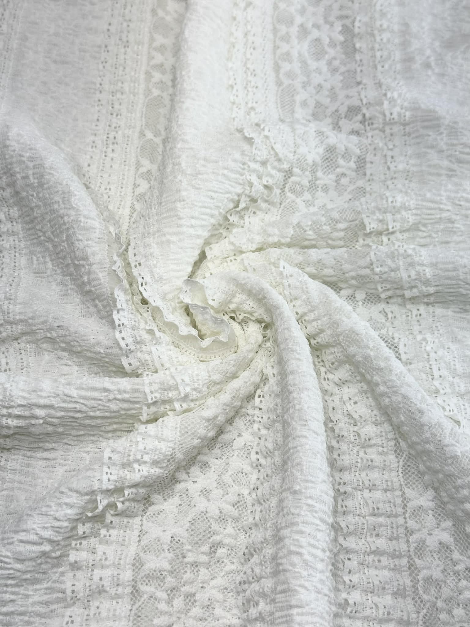 (RUFFLE LACE) OFF WHITE FLORAL