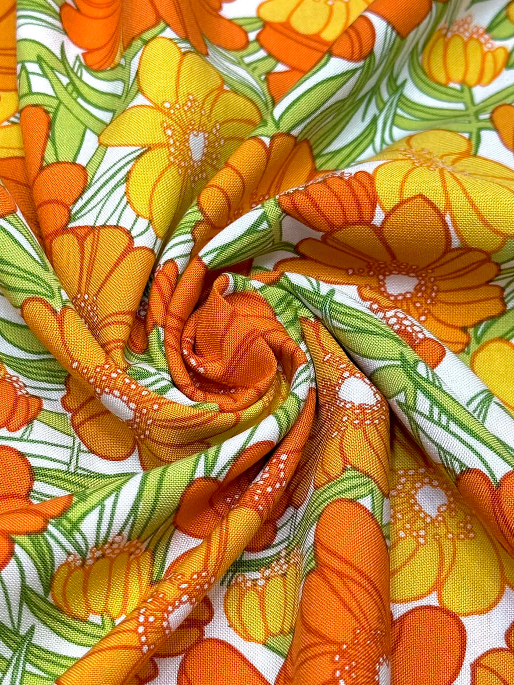 (WOVEN) ORANGE AND TANGERINE FLOWERS ON OFF WHITE