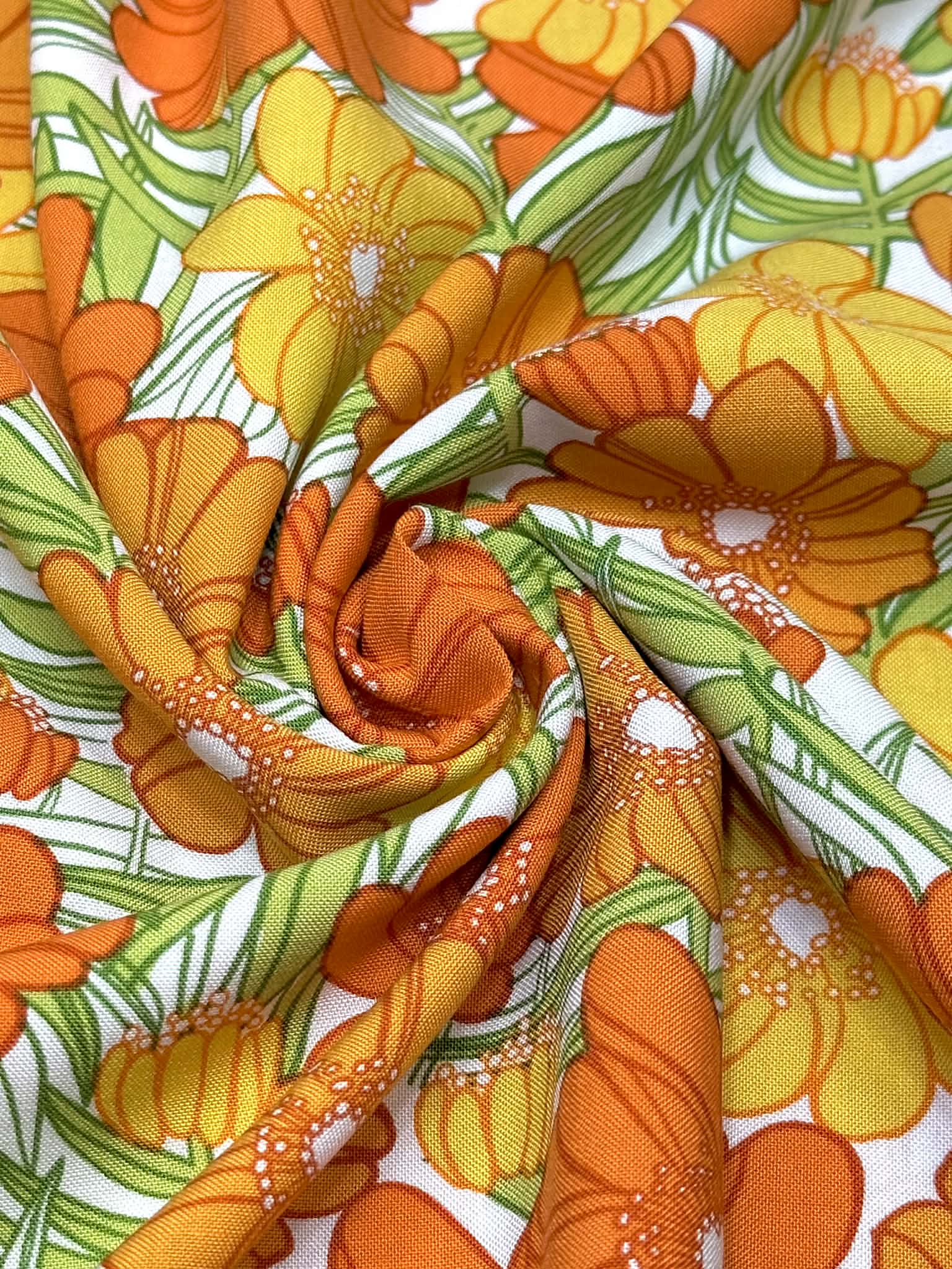 (WOVEN) ORANGE AND TANGERINE FLOWERS ON OFF WHITE