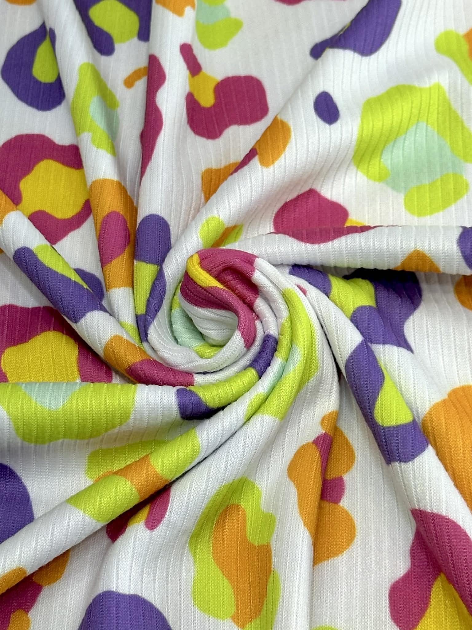 (4X2 YUMMY RIB) MULTI COLORFUL CHEETAH PRINT ON OFF WHITE