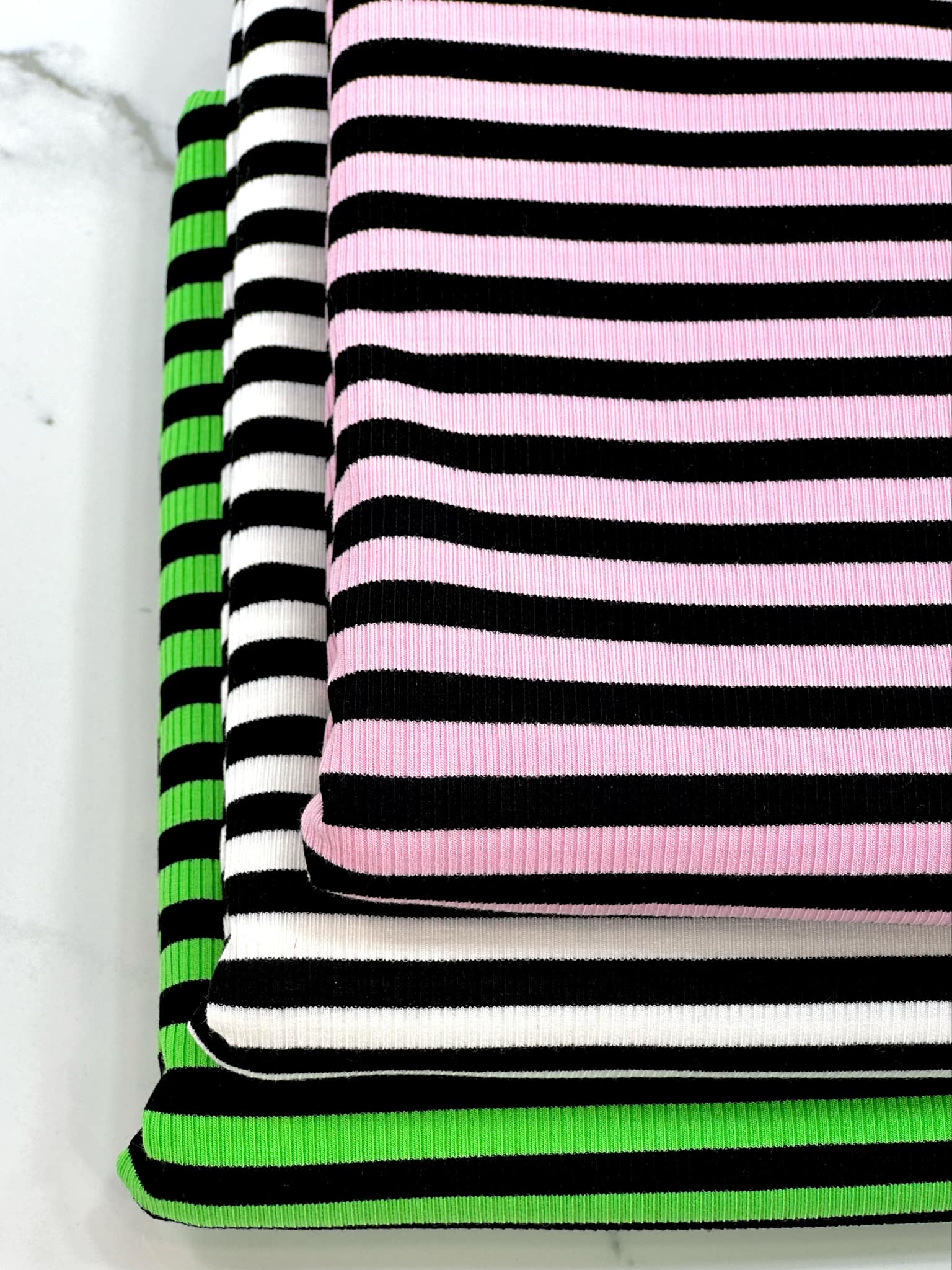 (2X1 RIB) BLACK STRIPES ON PINK