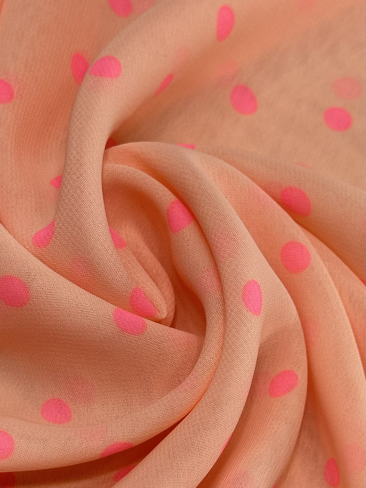 (WOVEN) HOT PINK POLKA DOTS ON LIGHT BLUSH