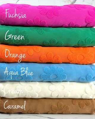 (TOWEL) FUCHSIA DAISY FLOWER