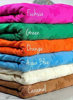 (TOWEL) GREEN DAISY FLOWER