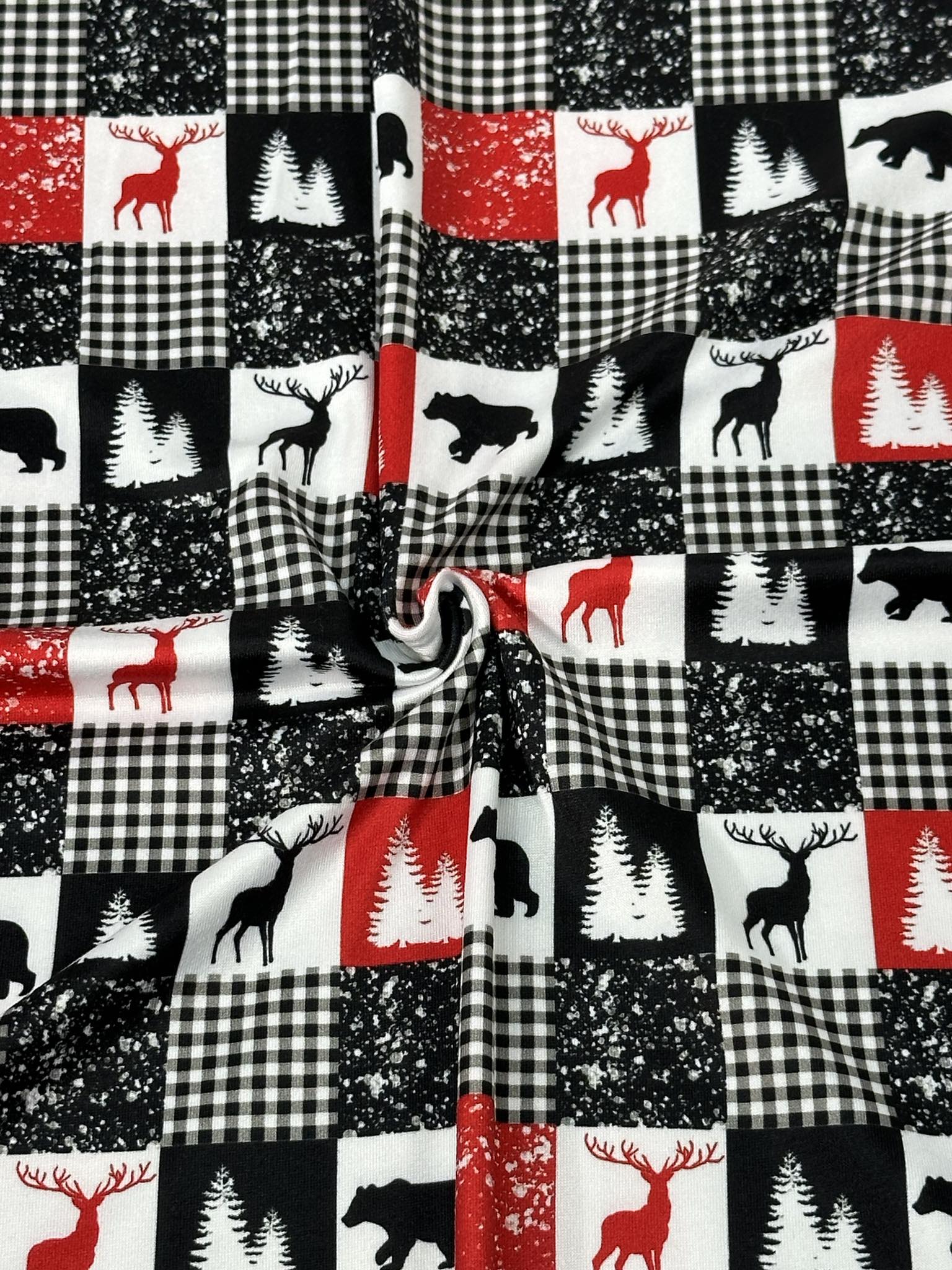 (DBP) BLACK BEAR, REINDEERS AND CHECKERED ON OFF WHITE