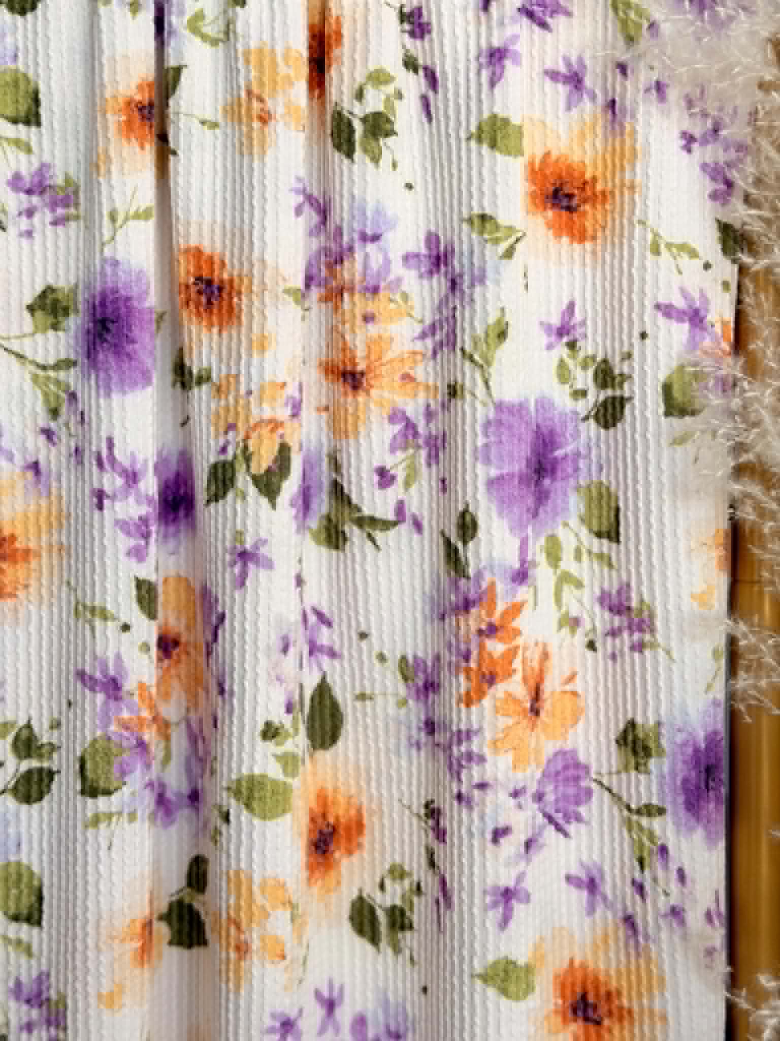 (URBAN RIB) PURPLE AND ORANGE FLOWERS ON IVORY