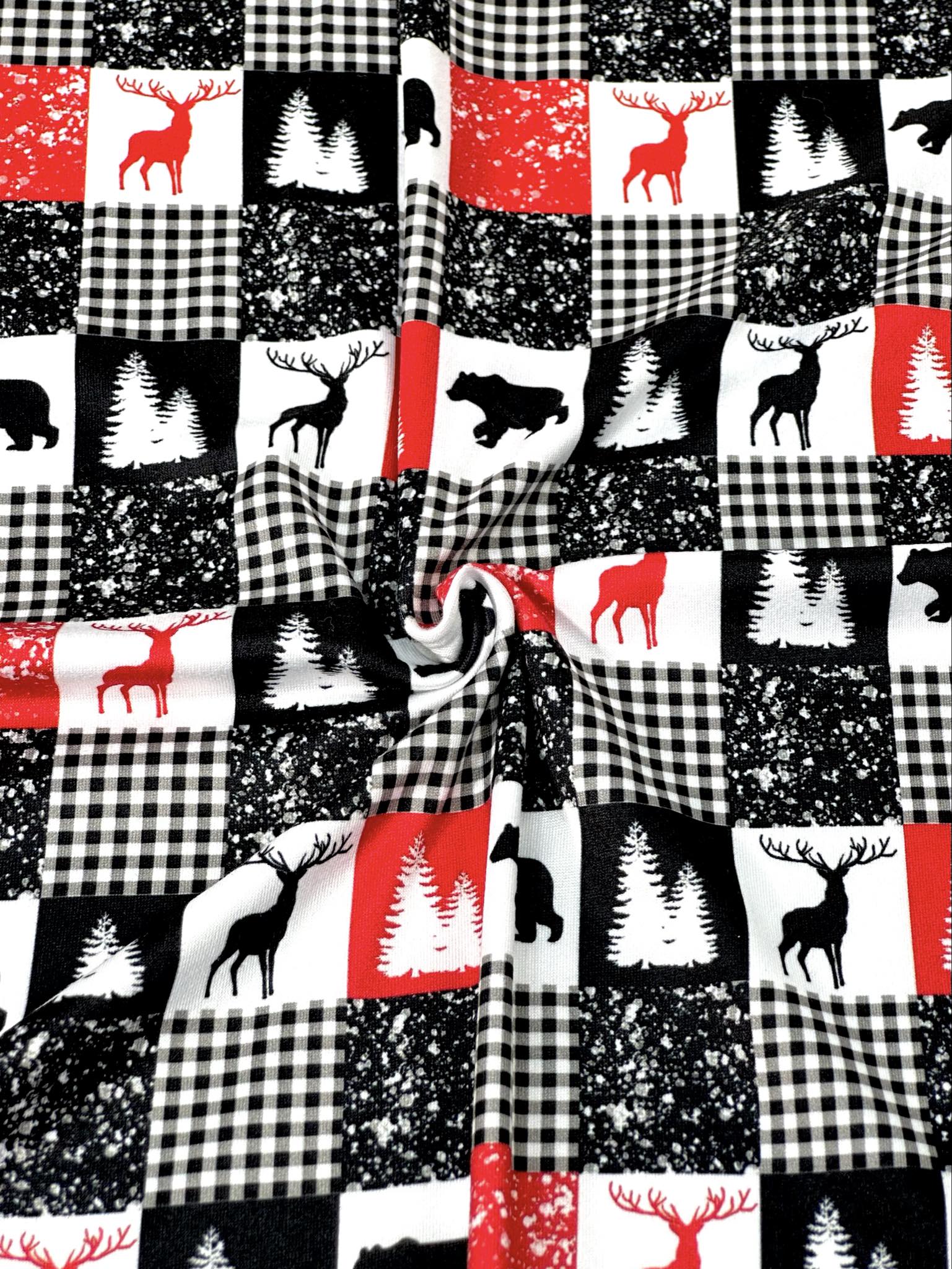 (DBP) BLACK BEAR, REINDEERS AND CHECKERED ON OFF WHITE