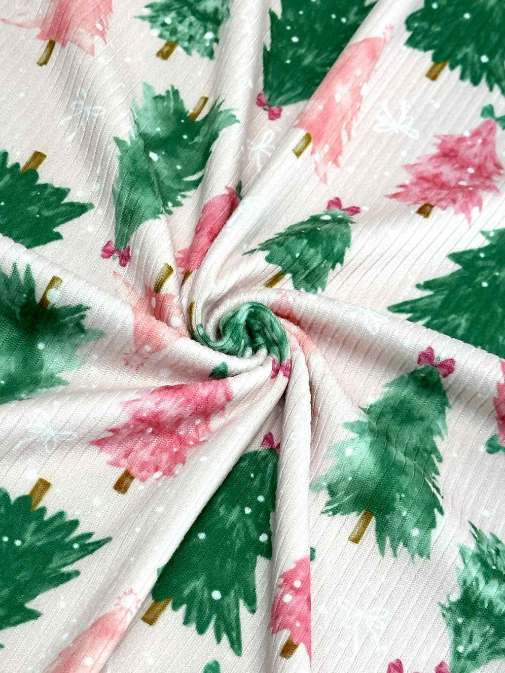 (4X2 RIB) PINK AND GREEN CHRISTMAS TREES WITH OFF WHITE BOWS ON LIGHT PINK