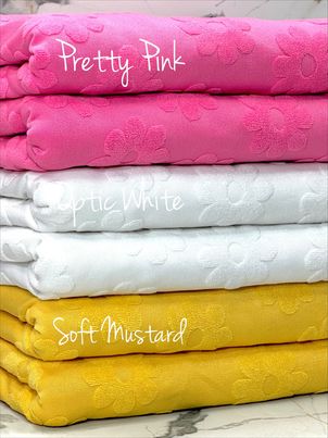 (TOWEL) PRETTY PINK DAISY FLOWER (3)