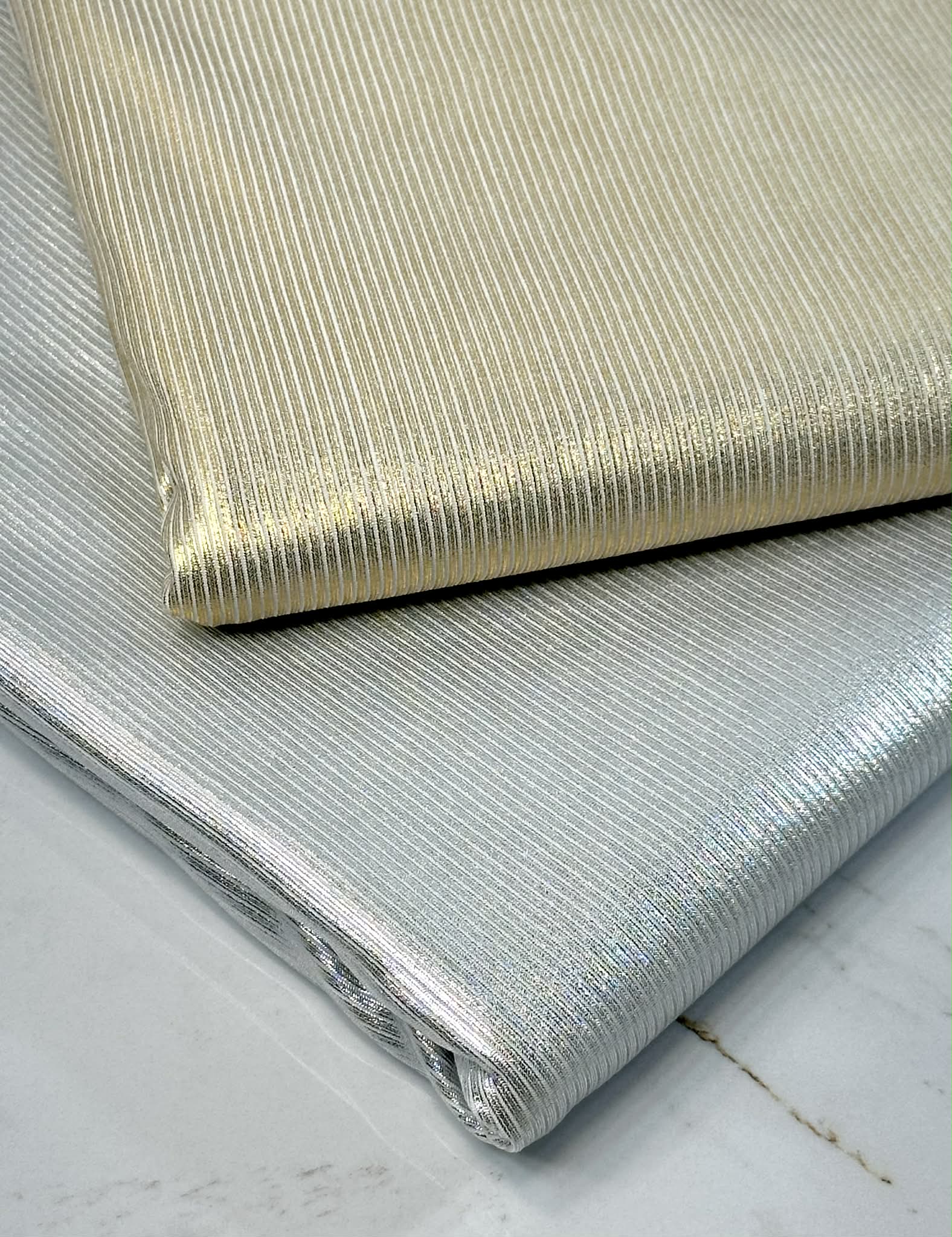 (2X2 RIB) SILVER FOIL ON OFF WHITE