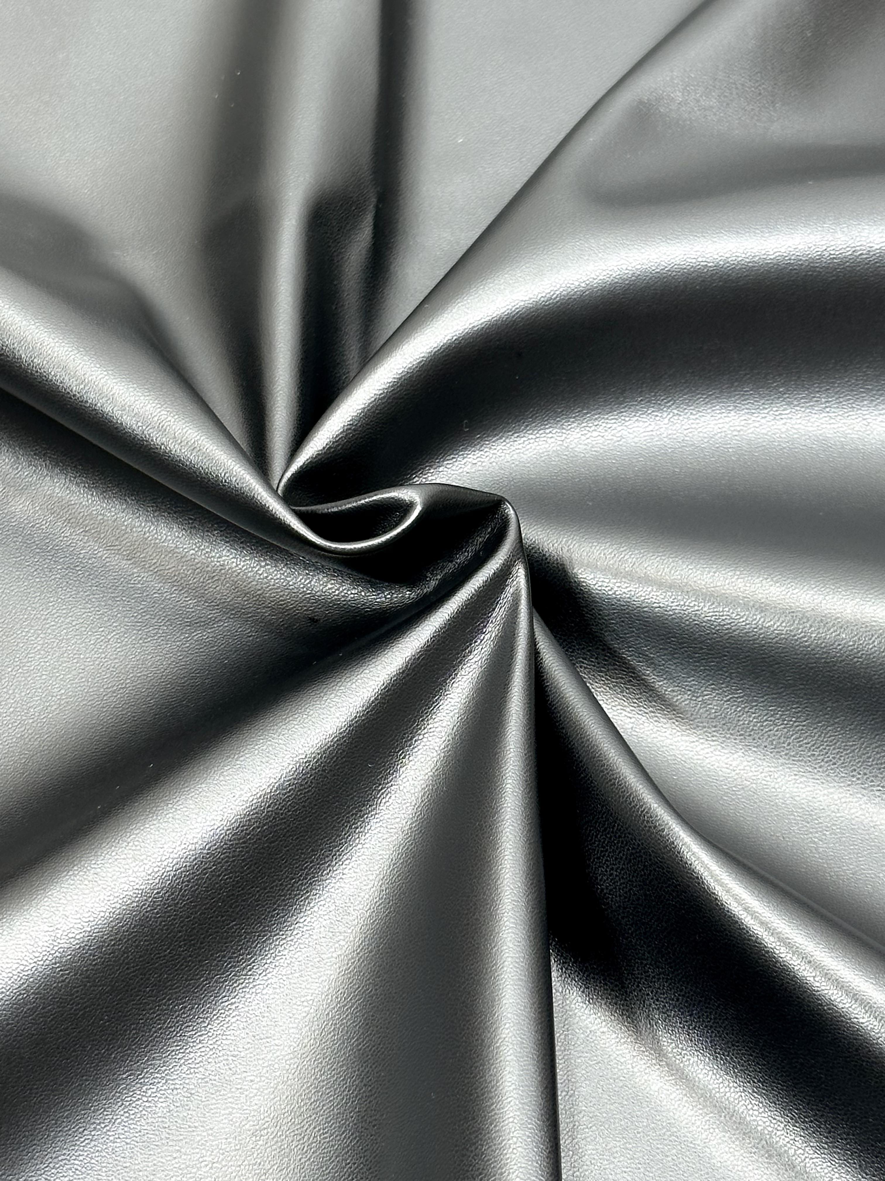 (PLEATHER) BLACK