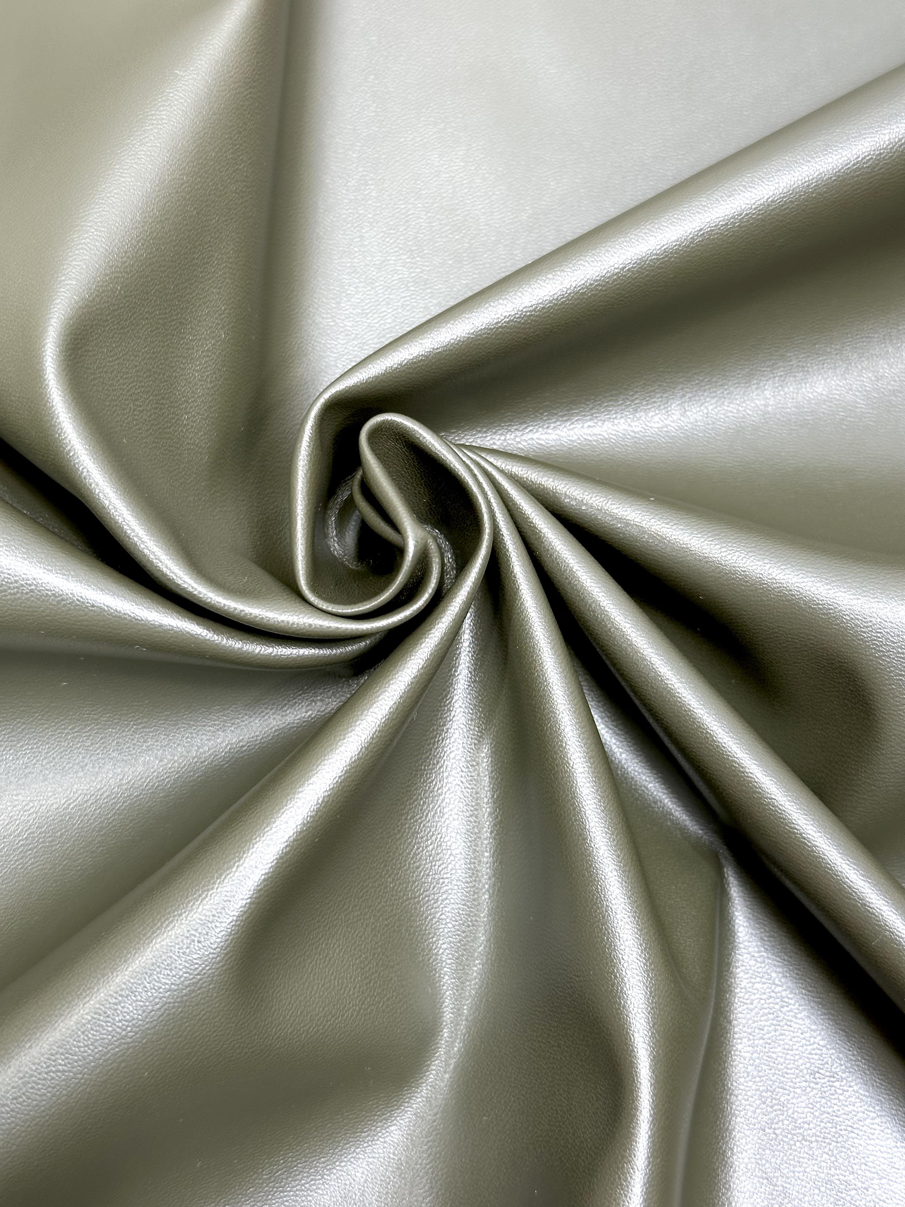 (PLEATHER) OLIVE
