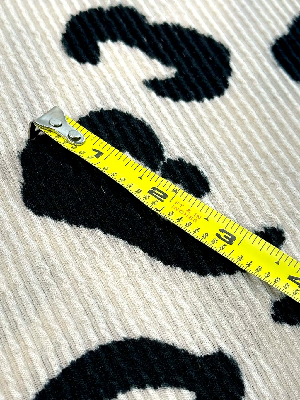 (URBAN RIB) BLACK CHEETAH ON TAN