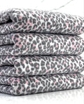 (BRUSHED SWEATER KNIT) SMALL PINK CHEETAH ON OFF WHITE