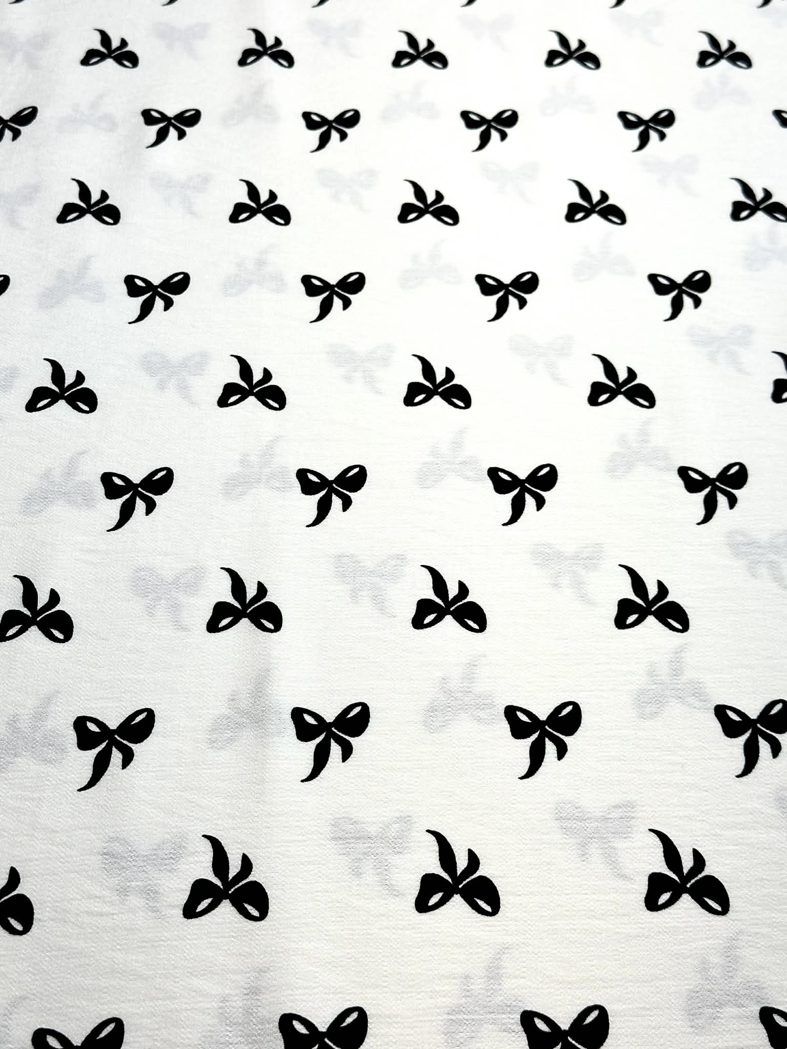 (WOVEN) BLACK BOWS ON OFF WHITE