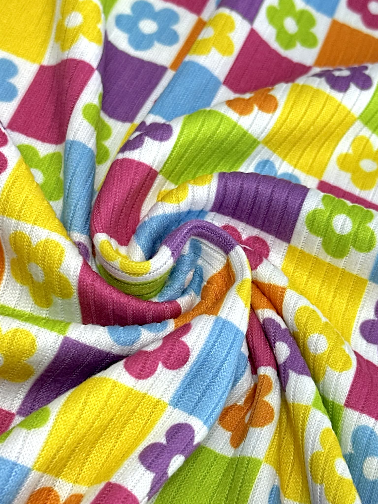 (4X2 YUMMY RIB) BRIGHT COLORFUL FLOWERS AND CHECKERED PATTERN